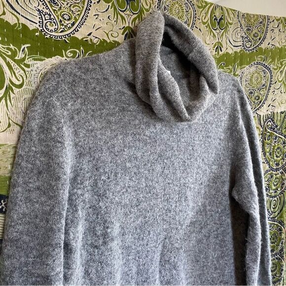 Equipment Rumor Gray Alpaca Blend Turtleneck Sweater Size Small - Picture 3 of 12